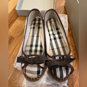 Burberry espadrille flat 36